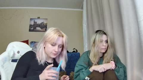 Snapshot of dirty_kiss69 chatting on April 29, 8:15 pm Dirty Kiss69 online show from April 29, 8:15 pm