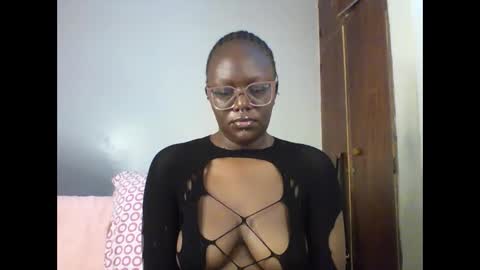 ELLE online show from December 14, 1:55 am