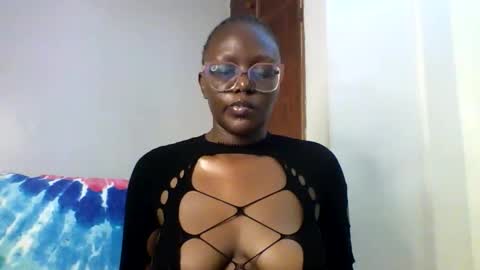 ELLE online show from January 11, 10:31 am