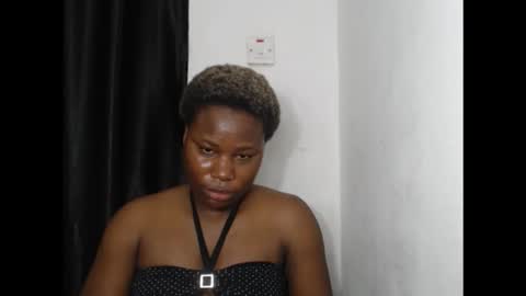 Snapshot of dirtyangel70 chatting on February 7, 7:01 am Dirtyangel online show from February 7, 7:01 am