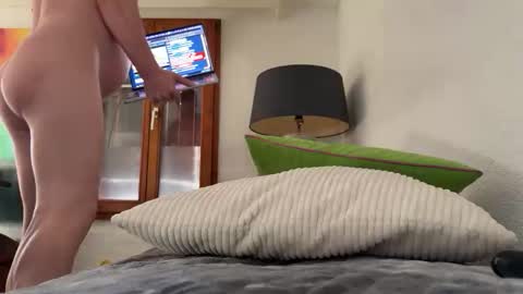 Jan online show from March 25, 7:25 am