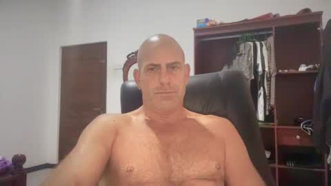 Snapshot of dirtydanlondon chatting on March 3, 9:44 am Dirtydanlondon online show from March 3, 9:44 am