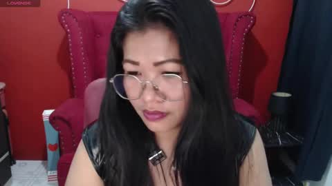 LatexQueen online show from December 15, 7:31 pm