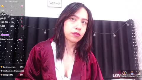 Snapshot of dirtylittleslutt_ chatting on January 6, 1:53 am Nemesis online show from January 6, 1:53 am