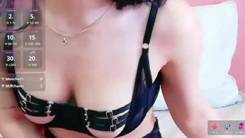 Snapshot of dirtylittleslutt_ chatting on October 19, 7:25 pm Nemesis online show from October 19, 7:25 pm