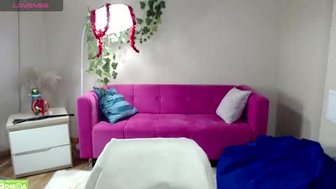 Katie online show from January 6, 11:18 pm