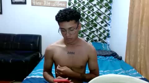 dirtyslimlatin online show from April 10, 7:07 pm