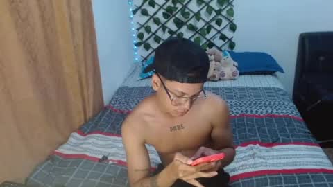 Snapshot of dirtyslimlatin chatting on May 13, 10:17 pm dirtyslimlatin online show from May 13, 10:17 pm