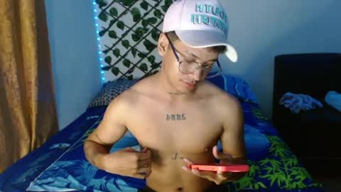 Snapshot of dirtyslimlatin chatting on May 15, 3:02 am dirtyslimlatin online show from May 15, 3:02 am
