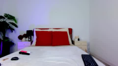 Chloe online show from January 9, 3:37 pm