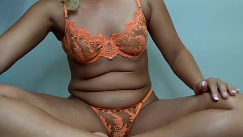 Snapshot of dirtythirtybabe01 chatting on July 20, 5:44 am dirtythirtybabe01 online show from July 20, 5:44 am