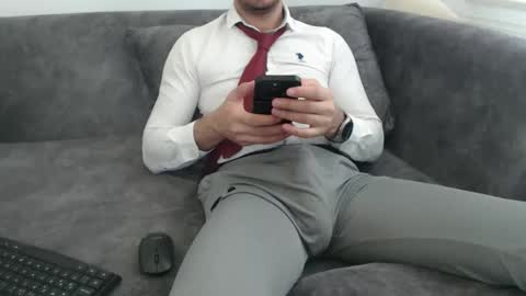 Snapshot of dirtyybooyy77 chatting on April 5, 6:10 am dirtyybooyy77 online show from April 5, 6:10 am