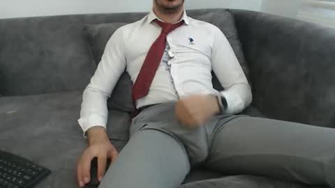 Snapshot of dirtyybooyy77 chatting on April 7, 7:20 am dirtyybooyy77 online show from April 7, 7:20 am