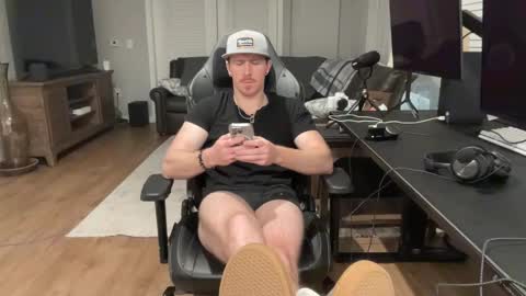 JustinDulgeXXX online show from March 3, 4:58 am