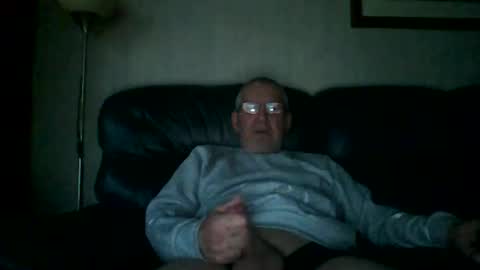 Snapshot of discovery63 chatting on December 23, 3:44 pm discovery63 online show from December 23, 3:44 pm