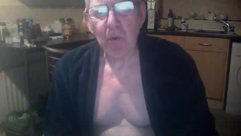 Snapshot of discovery63 chatting on December 28, 4:52 pm discovery63 online show from December 28, 4:52 pm