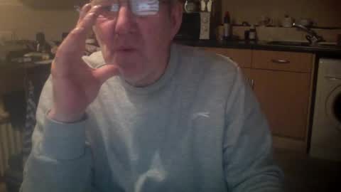 Snapshot of discovery63 chatting on January 25, 5:51 pm discovery63 online show from January 25, 5:51 pm