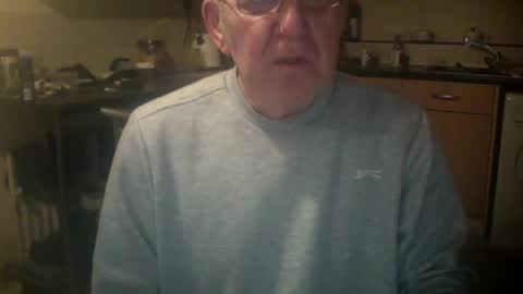 Snapshot of discovery63 chatting on February 11, 8:20 pm discovery63 online show from February 11, 8:20 pm