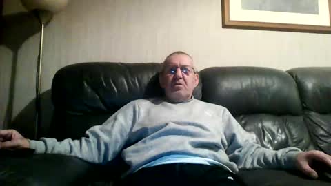 Snapshot of discovery63 chatting on February 16, 6:21 pm discovery63 online show from February 16, 6:21 pm