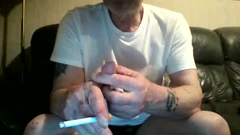 Snapshot of discovery63 chatting on February 24, 7:09 pm discovery63 online show from February 24, 7:09 pm