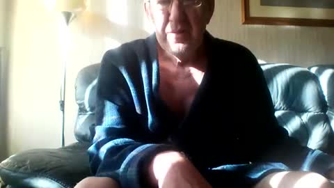 Snapshot of discovery63 chatting on November 2, 10:39 am discovery63 online show from November 2, 10:39 am