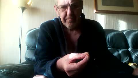 Snapshot of discovery63 chatting on November 17, 11:05 am discovery63 online show from November 17, 11:05 am