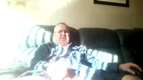 Snapshot of discovery63 chatting on March 14, 9:37 am discovery63 online show from March 14, 9:37 am