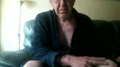 Snapshot of discovery63 chatting on May 20, 8:42 am discovery63 online show from May 20, 8:42 am