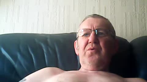 Snapshot of discovery63 chatting on June 23, 12:25 pm discovery63 online show from June 23, 12:25 pm