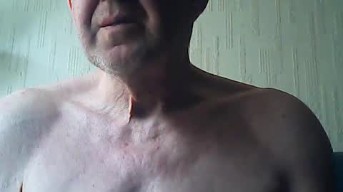 Snapshot of discovery63 chatting on July 7, 9:35 am discovery63 online show from July 7, 9:35 am