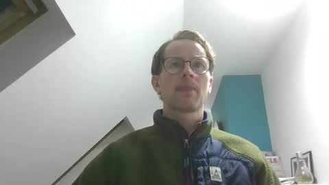 Snapshot of discovery_99 chatting on December 4, 5:21 pm discovery_99 online show from December 4, 5:21 pm