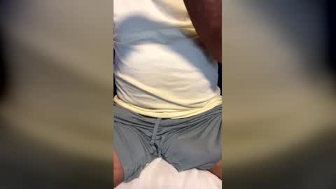 discretmature online show from June 19, 3:27 pm