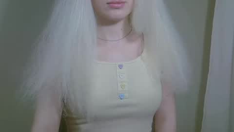 Snapshot of ditamilton chatting on October 14, 7:25 pm DitaMilton online show from October 14, 7:25 pm