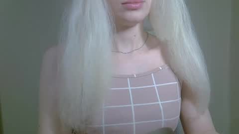 Snapshot of ditamilton chatting on October 15, 7:36 pm DitaMilton online show from October 15, 7:36 pm