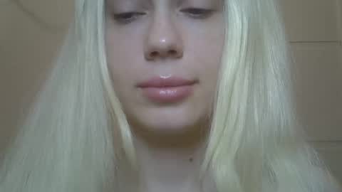 DitaMilton online show from April 26, 7:22 pm