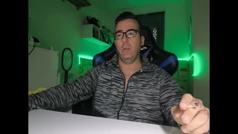 Snapshot of ditos_c chatting on December 11, 8:36 am ditos_c online show from December 11, 8:36 am