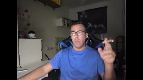 Snapshot of ditos_c chatting on October 27, 8:29 am ditos_c online show from October 27, 8:29 am