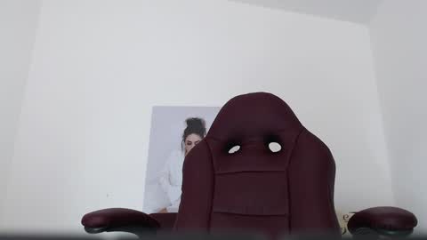 Diva online show from February 1, 2:05 am