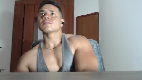 Snapshot of divamancini chatting on December 4, 1:59 am Diva Mancini online show from December 4, 1:59 am
