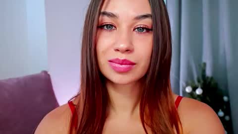 Tia online show from January 12, 9:31 pm