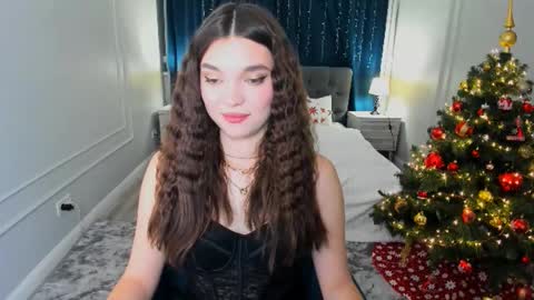 Hannah online show from December 17, 4:18 am