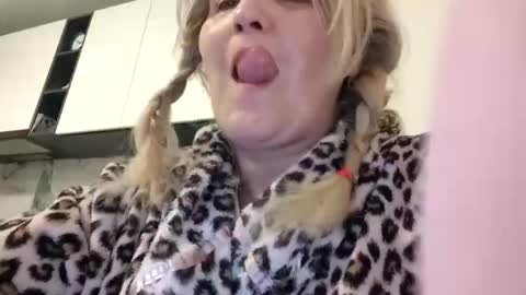 Alexxa online show from March 13, 12:50 am