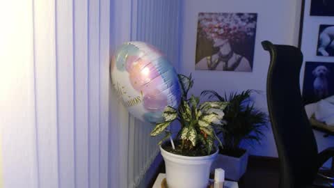 Hera online show from December 17, 10:10 am