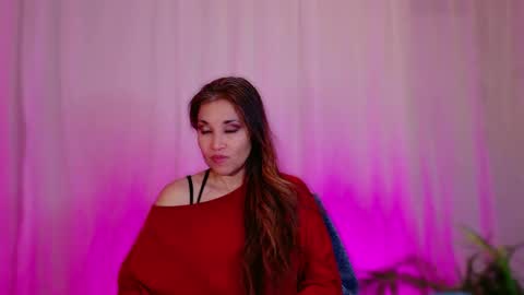 Snapshot of divinelynn chatting on January 16, 5:23 pm DivineLynn online show from January 16, 5:23 pm