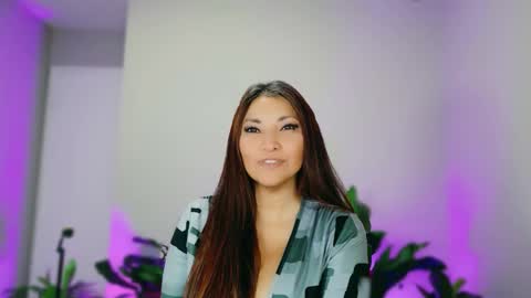 DivineLynn online show from December 5, 2:47 pm