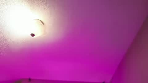 Snapshot of divinelynn chatting on February 20, 2:50 pm DivineLynn online show from February 20, 2:50 pm