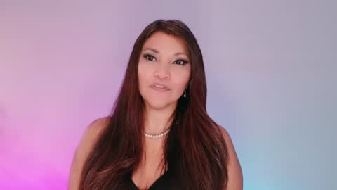 DivineLynn online show from July 31, 8:30 pm