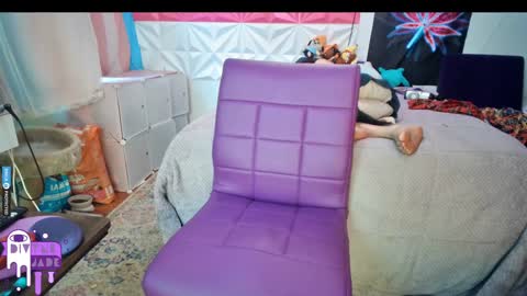 Jade Divyne online show from December 15, 5:10 pm