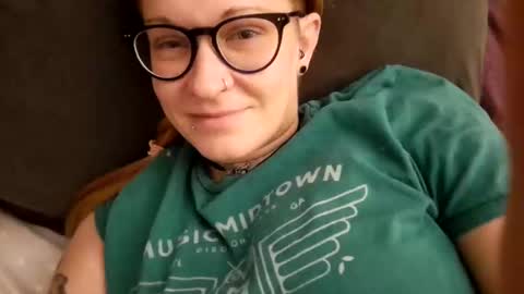 dixie_comanche online show from December 2, 7:25 am