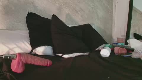 Snapshot of dixie_grey1 chatting on February 9, 1:59 pm Sofia online show from February 9, 1:59 pm